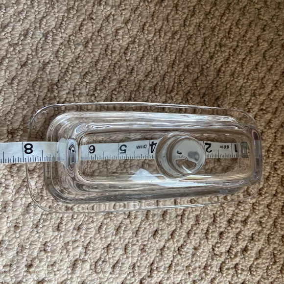 LN Heavy Clear Glass Butter Dish with Lid Like New - Picture 4 of 7